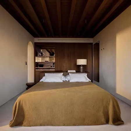 Otel Luura - Cliff, Paros, Morgans Originals (Adults Only) 5*