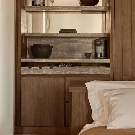 Luura - Cliff, Paros, Morgans Originals (Adults Only) Párosz