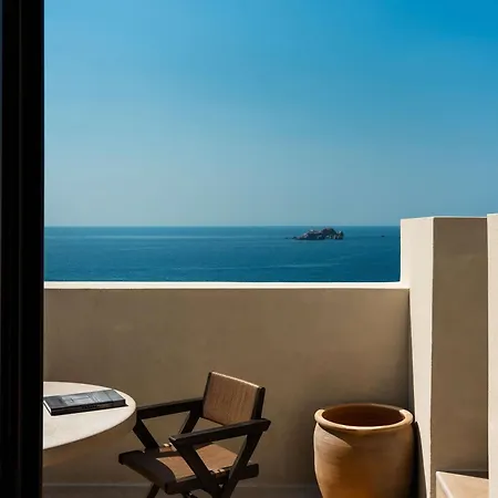 Luura - Cliff, Paros, Morgans Originals (adults Only) Páros